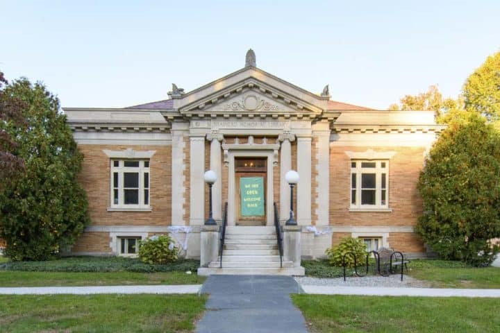 Haddam, CT Brainerd Memorial Library