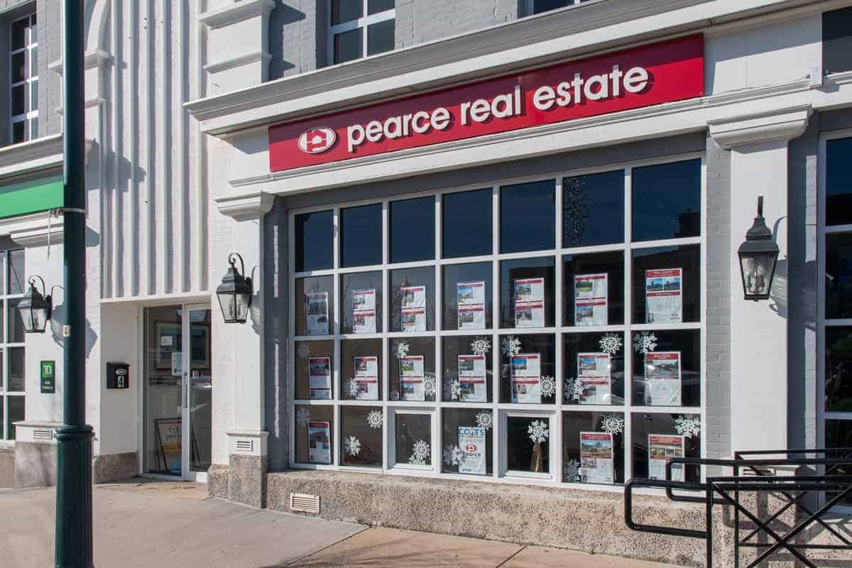 Pearce Real Estate Office in Wallingford CT